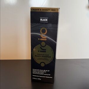 Iroiro Black color, premium shampoo, hundred percent vegan and cruelty free